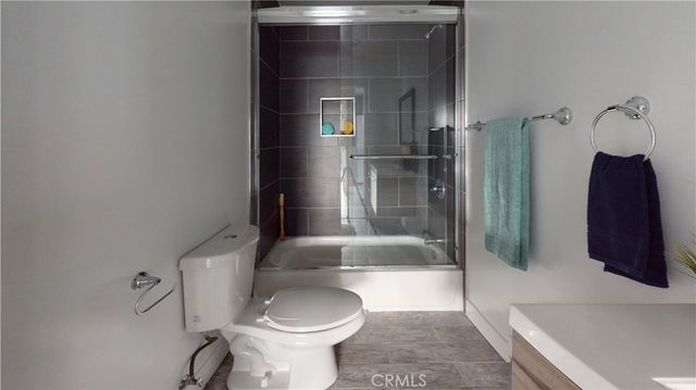1939 W 36th Place, Los Angeles, CA 90018