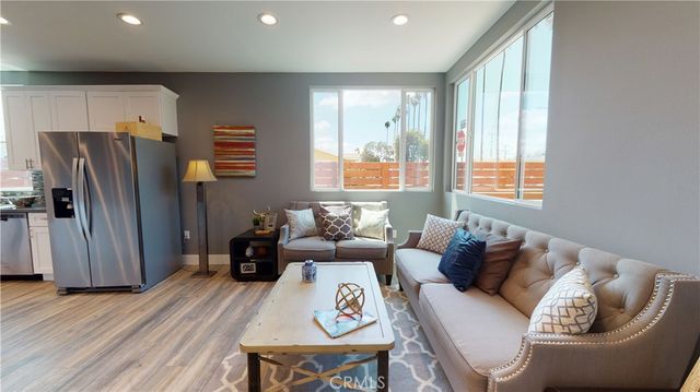 1939 W 36th Place, Los Angeles, CA 90018