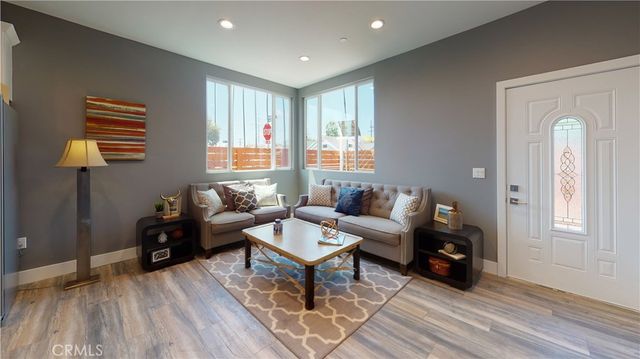 1939 W 36th Place, Los Angeles, CA 90018