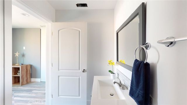 1939 W 36th Place, Los Angeles, CA 90018