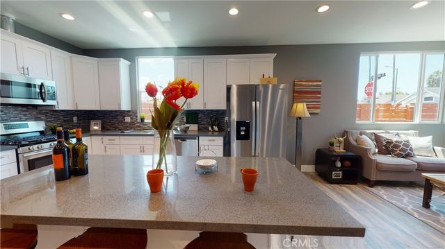 1939 W 36th Place, Los Angeles, CA 90018