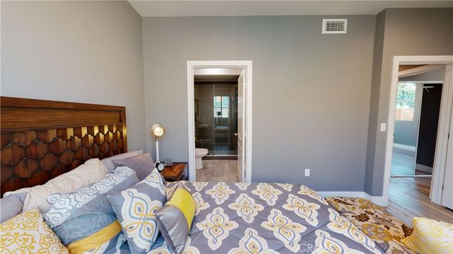 1939 W 36th Place, Los Angeles, CA 90018