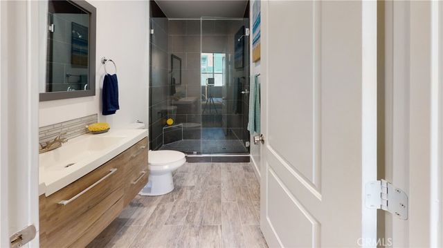 1939 W 36th Place, Los Angeles, CA 90018