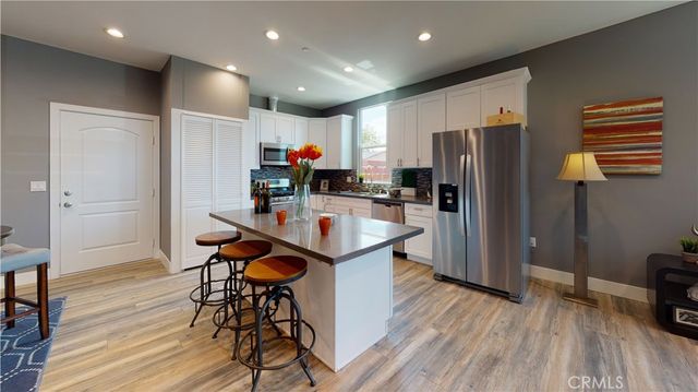 1939 W 36th Place, Los Angeles, CA 90018