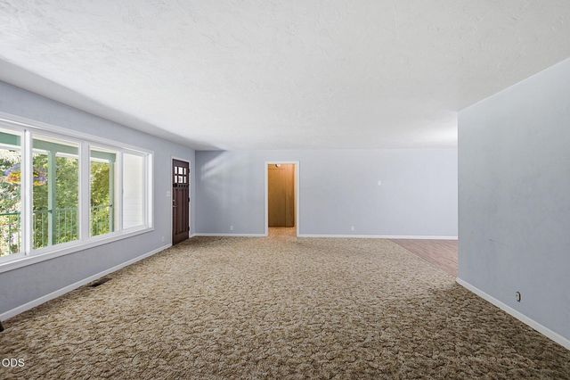 11150 Lower River Road, Grants Pass, OR 97526