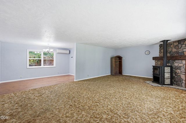 11150 Lower River Road, Grants Pass, OR 97526