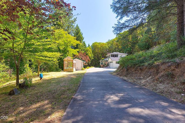 11150 Lower River Road, Grants Pass, OR 97526