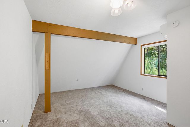 11150 Lower River Road, Grants Pass, OR 97526