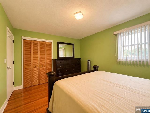 372 Main Street, Bergenfield, NJ 07621