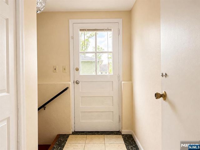 372 Main Street, Bergenfield, NJ 07621