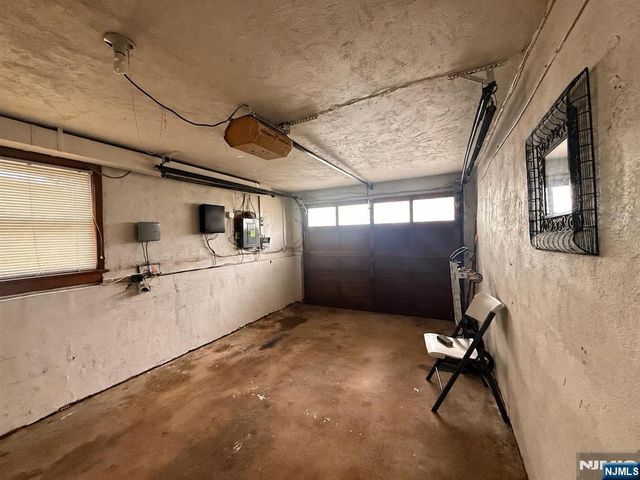 372 Main Street, Bergenfield, NJ 07621