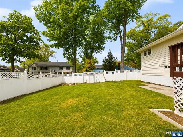 372 Main Street, Bergenfield, NJ 07621