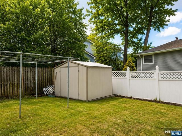 372 Main Street, Bergenfield, NJ 07621