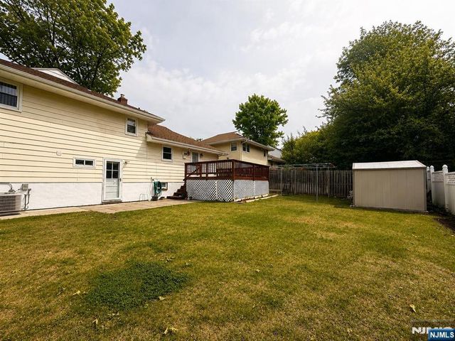 372 Main Street, Bergenfield, NJ 07621