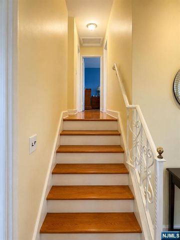 372 Main Street, Bergenfield, NJ 07621