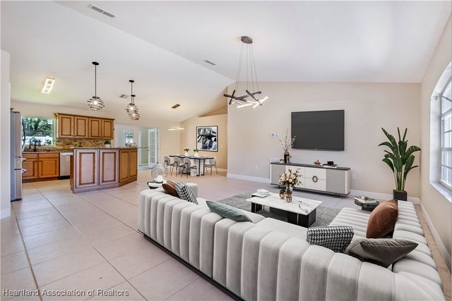 1823 N Olivia Drive, Avon Park, FL 33825
