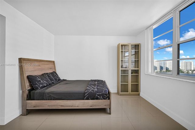 250 174th St 1808, Sunny Isles Beach, FL 33160