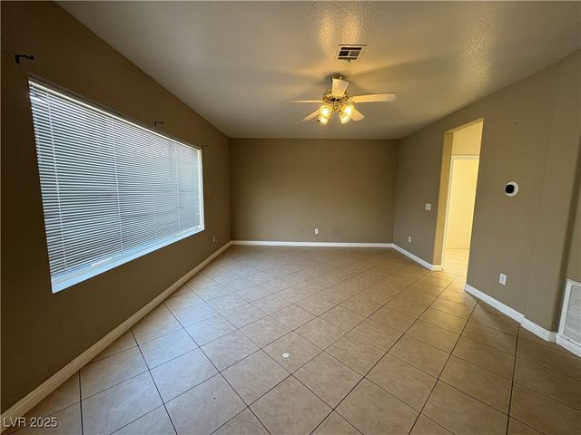 1532 Honey Vista Lane, North Las Vegas, NV 89032