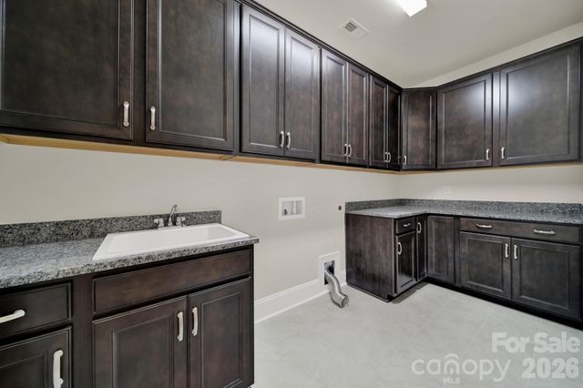 6507 Calvert Commons Drive, Huntersville, NC 28078