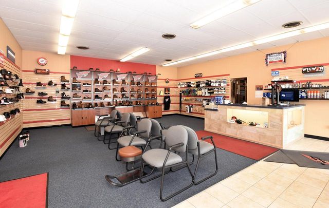 5419 S 108th STREET, Hales Corners, WI 53130