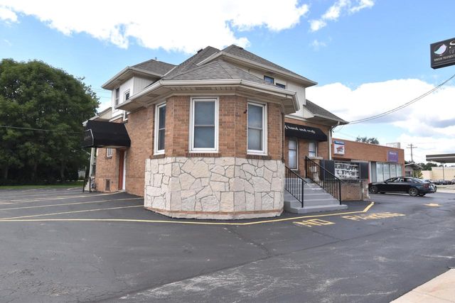 5419 S 108th STREET, Hales Corners, WI 53130