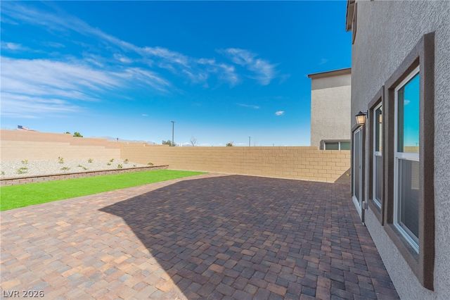 9958 Kimura Hills Avenue, Las Vegas, NV 89129