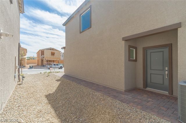 9958 Kimura Hills Avenue, Las Vegas, NV 89129