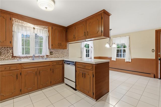2 High Ridge Drive, Cumberland, RI 02864