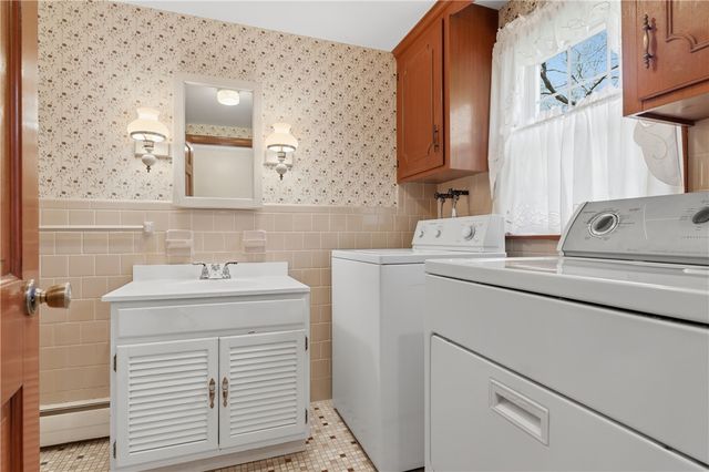 2 High Ridge Drive, Cumberland, RI 02864