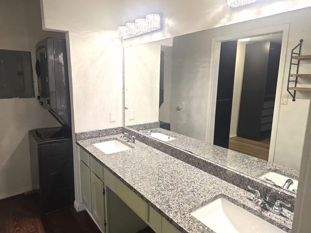 3117 Sondra Drive 208, Fort Worth, TX 76107