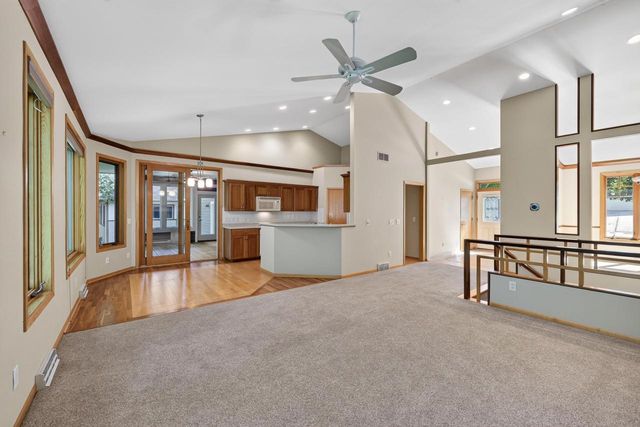 1300 Kings Lynn Road, Stoughton, WI 53589