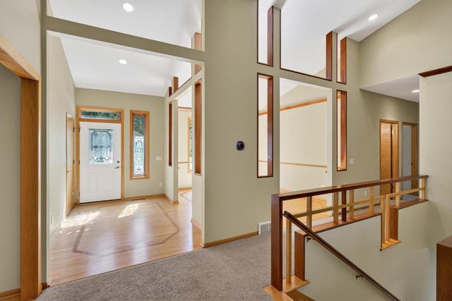 1300 Kings Lynn Road, Stoughton, WI 53589
