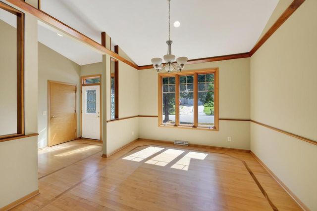 1300 Kings Lynn Road, Stoughton, WI 53589