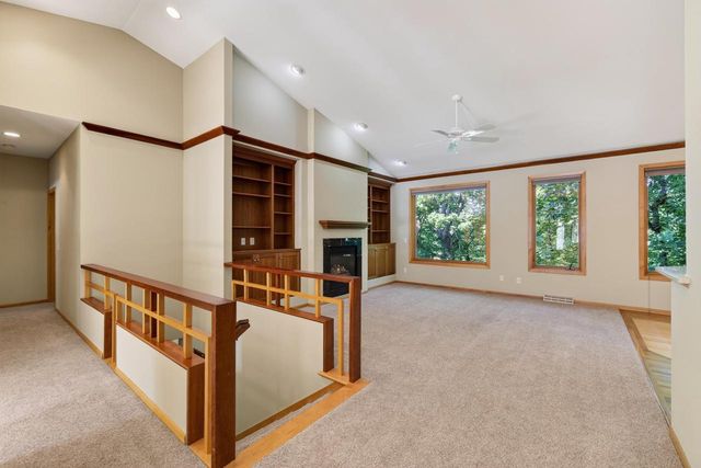 1300 Kings Lynn Road, Stoughton, WI 53589