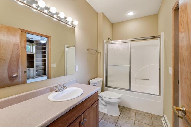 1300 Kings Lynn Road, Stoughton, WI 53589