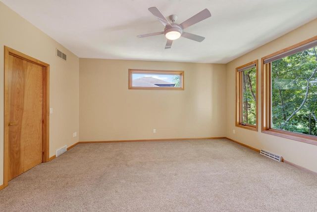 1300 Kings Lynn Road, Stoughton, WI 53589