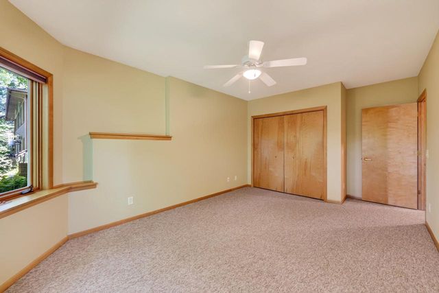 1300 Kings Lynn Road, Stoughton, WI 53589