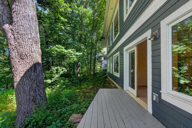 1300 Kings Lynn Road, Stoughton, WI 53589