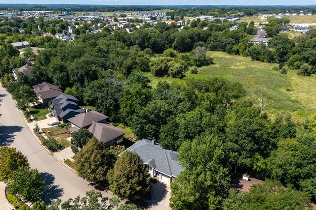 1300 Kings Lynn Road, Stoughton, WI 53589