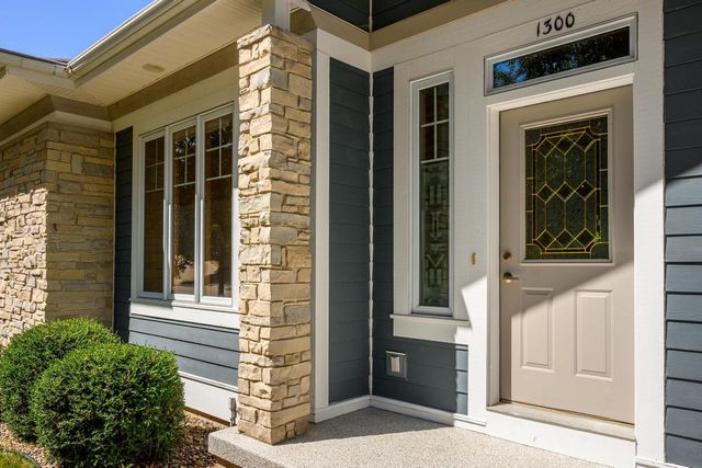 1300 Kings Lynn Road, Stoughton, WI 53589