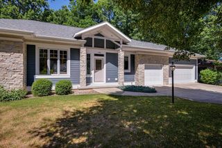 1300 Kings Lynn Road, Stoughton, WI 53589