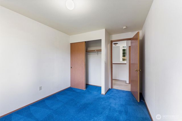 2727 Highline Place NE, Tacoma, WA 98422