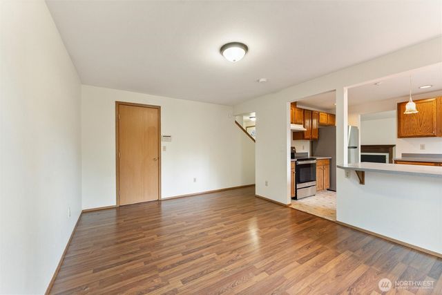 2727 Highline Place NE, Tacoma, WA 98422