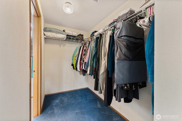 2727 Highline Place NE, Tacoma, WA 98422