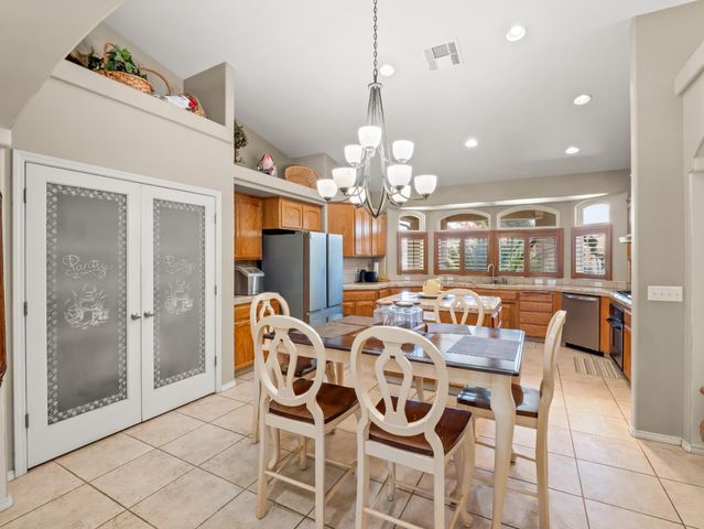 3055 Glenville Avenue, Madera, CA 93637
