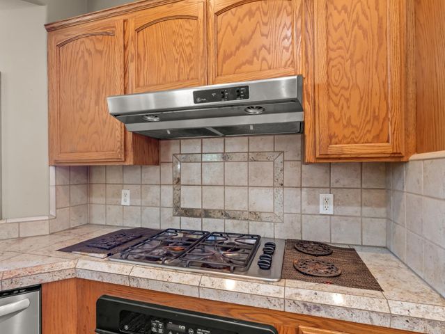 3055 Glenville Avenue, Madera, CA 93637