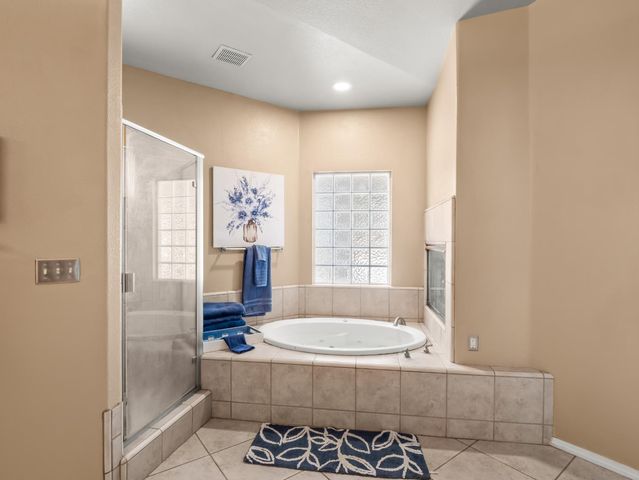 3055 Glenville Avenue, Madera, CA 93637