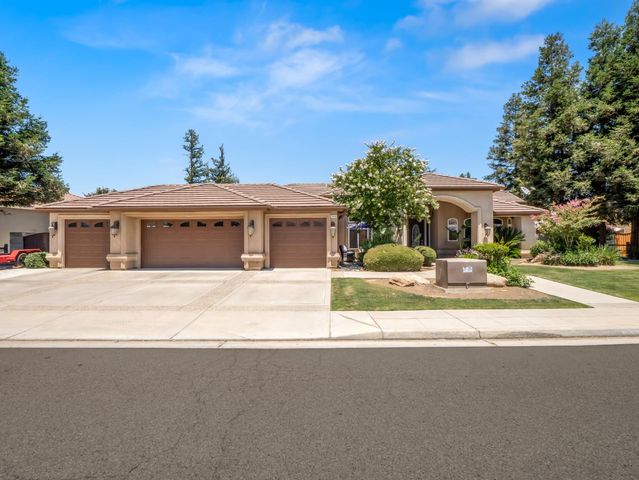 3055 Glenville Avenue, Madera, CA 93637