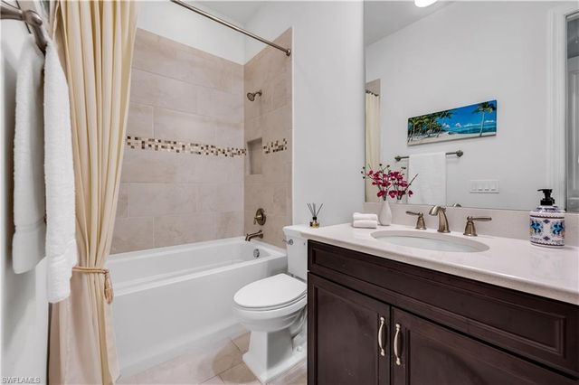 9509 Montelanico LOOP, Naples, FL 34119