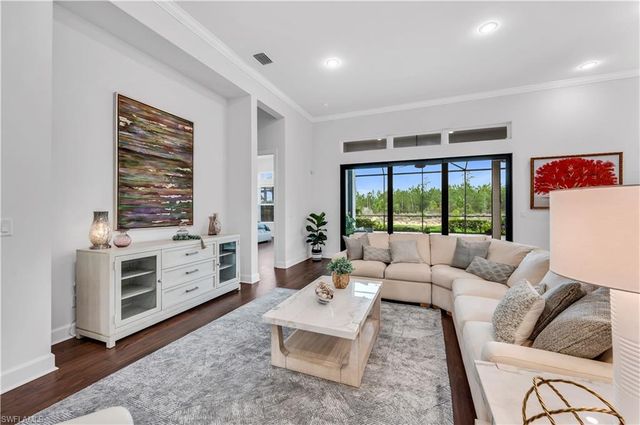 9509 Montelanico LOOP, Naples, FL 34119
